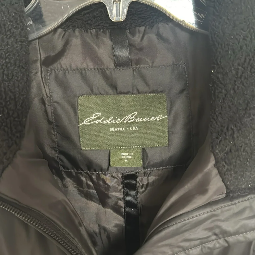 Gently used Eddie Bauer vest - Picture 2 of 4